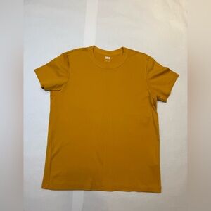 Uniqlo Women's Mustard Short Sleeve Tee